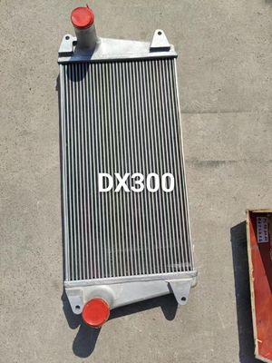DX300 K1026029A Truck Intercooler مقاومة للتآكل خفيف الوزن