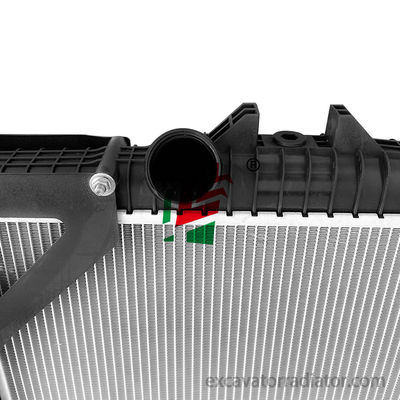 مشعاع الشاحنة الثقيلة نظام تبريد الشاحنة الثقيلة OE 20460178 20517350 20536920 20722444 21385165 مشعاع لشاحنة فولفو